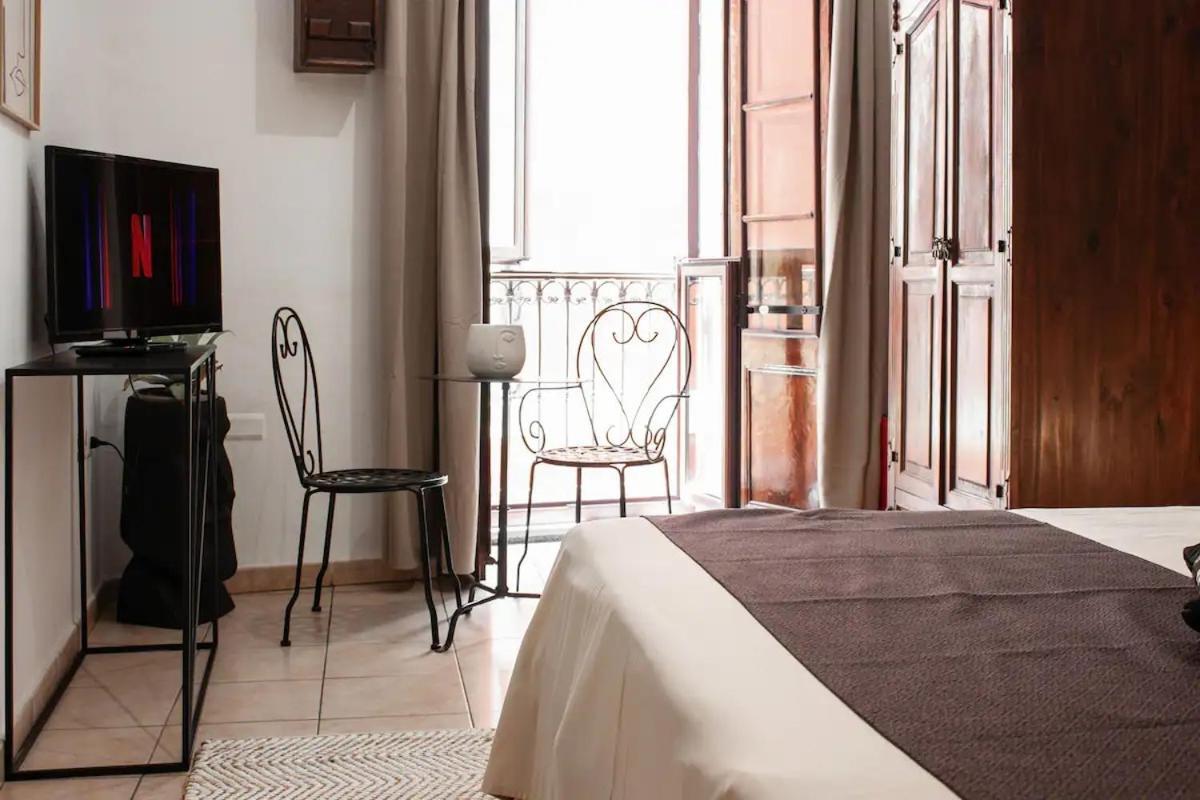 Castello'S Rooms กาญารี ภายนอก รูปภาพ