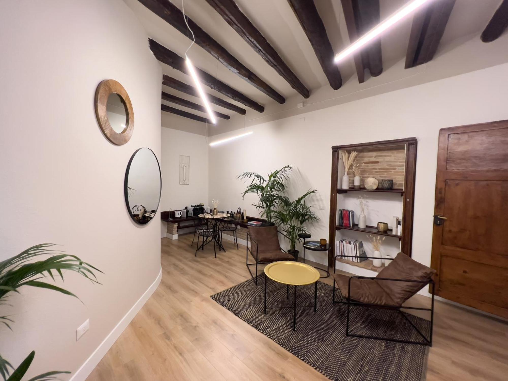 Castello'S Rooms กาญารี ภายนอก รูปภาพ